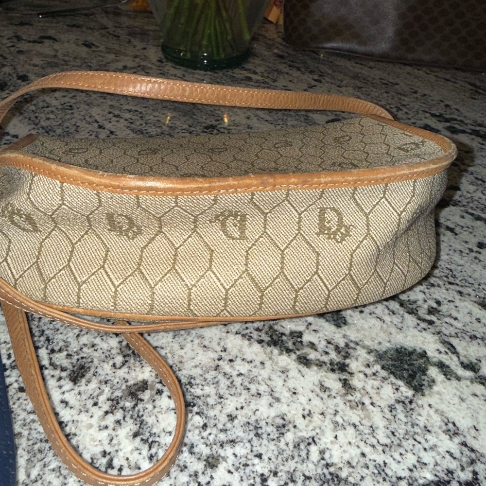 CHRISTIAN DIOR VINTAGE HONEY COMB BAG WITH STRAP - Picture 11 of 11